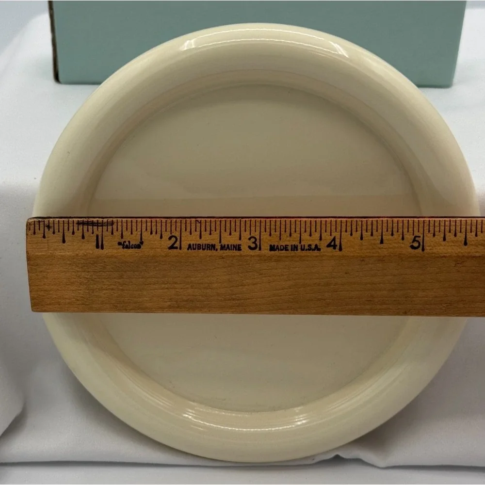 Partylite P8013 Ivory Glazed Pillar Holder - Candle Holder - NEW Open Box